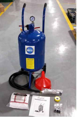Sand blasting pot - , with